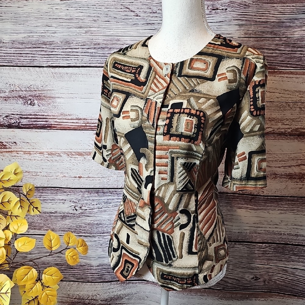 VINTAGE NEW KC STUDIO BROWN BLACK GEOMETTRIC SHORT SLEEVE BUTTON FRONT BLOUSE